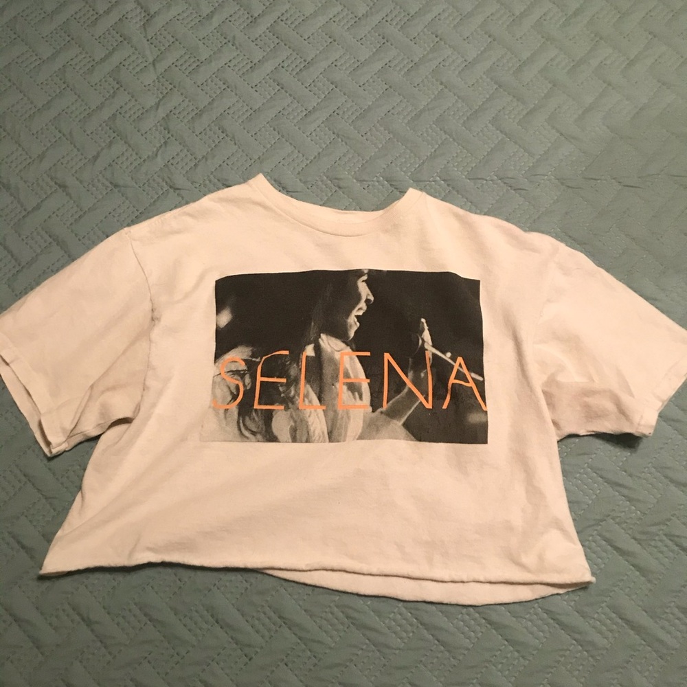 Selena crop top